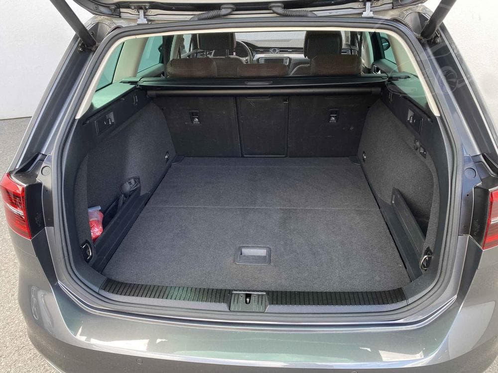 2017 Volkswagen PASSAT - 7