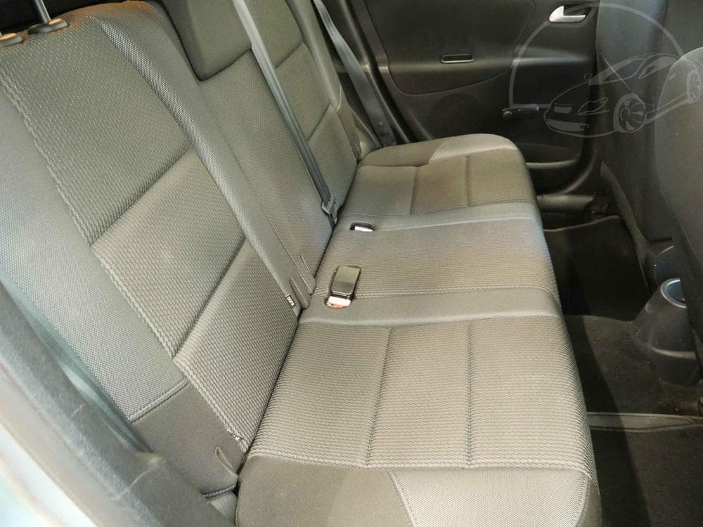 2011 Peugeot 207 - 12
