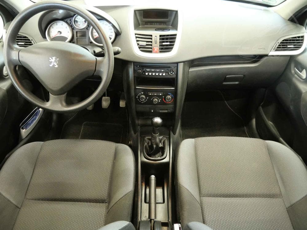 2011 Peugeot 207 - 8