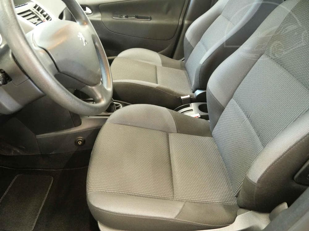 2011 Peugeot 207 - 9