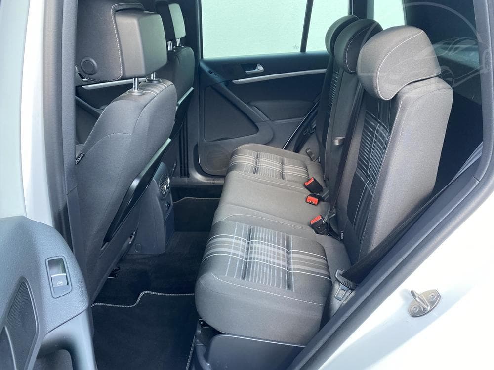 2015 Volkswagen Tiguan - 10