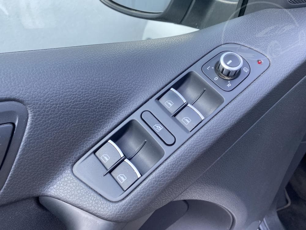 2015 Volkswagen Tiguan - 13