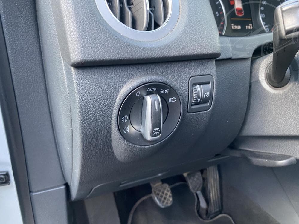 2015 Volkswagen Tiguan - 15