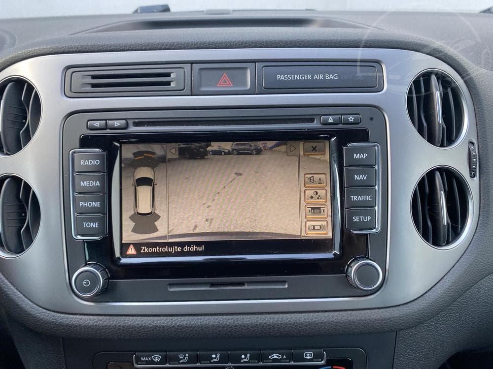 2015 Volkswagen Tiguan - 17