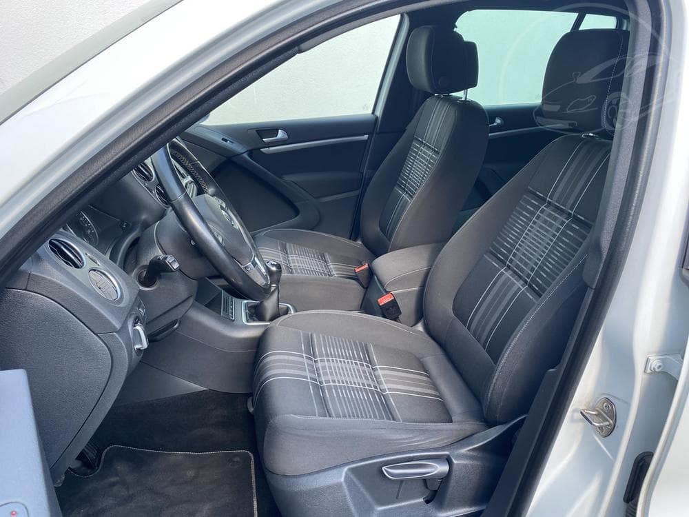 2015 Volkswagen Tiguan - 9