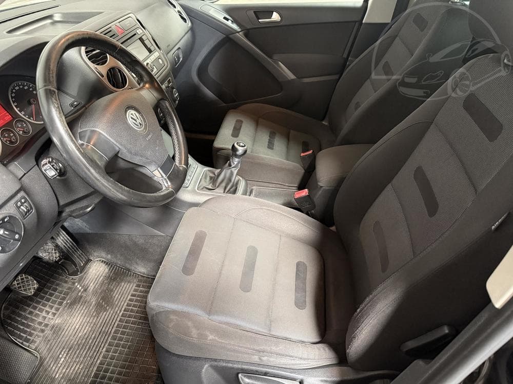 2009 Volkswagen TIGUAN - 11