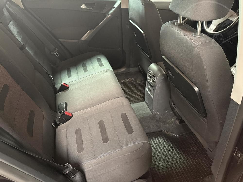 2009 Volkswagen TIGUAN - 12