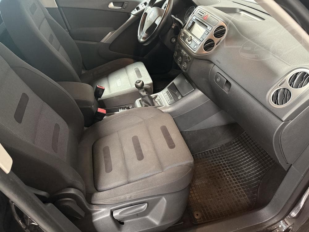2009 Volkswagen TIGUAN - 13