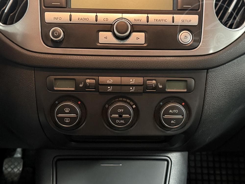 2009 Volkswagen TIGUAN - 16