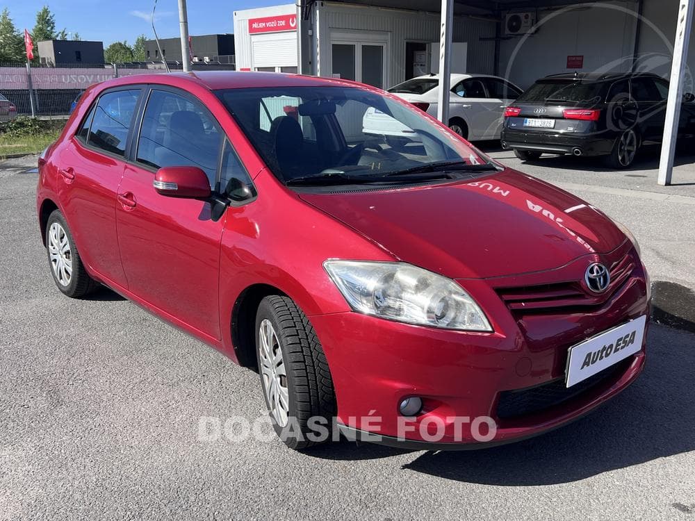 2010 Toyota AURIS