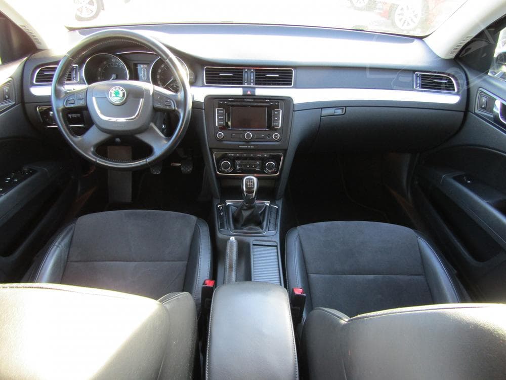2012 Škoda SUPERB - 8