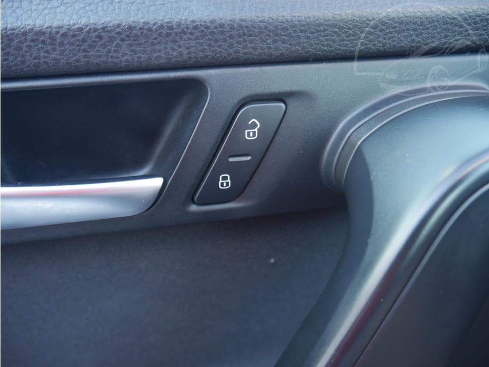 2013 Volkswagen PASSAT - 27