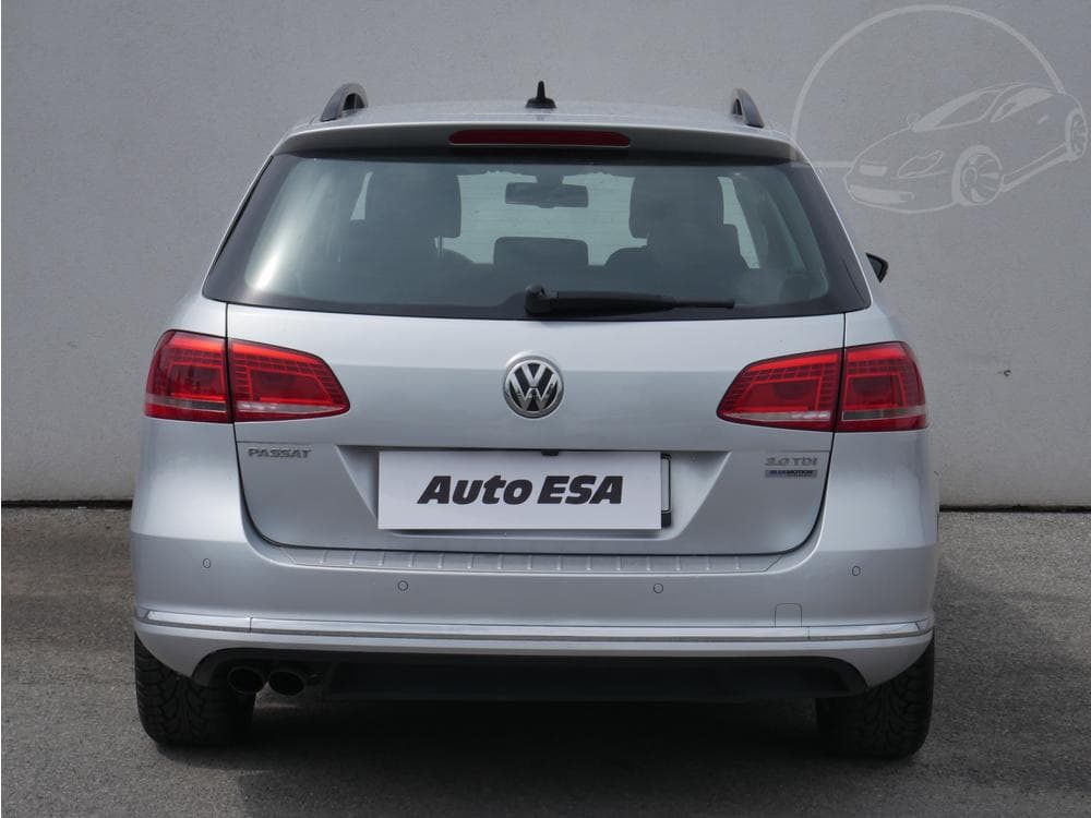 2013 Volkswagen PASSAT - 9