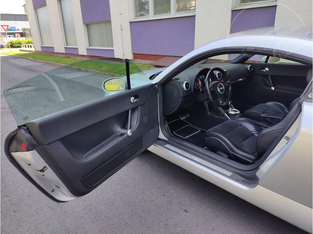 2003 Audi TT - 8