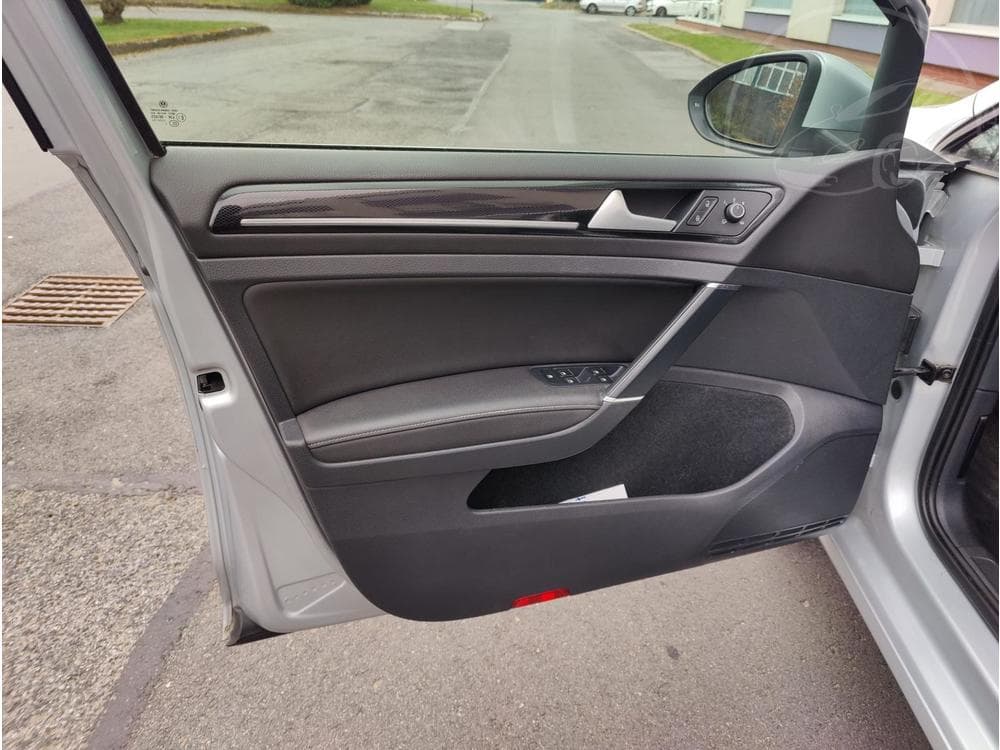 2015 Volkswagen GOLF - 9