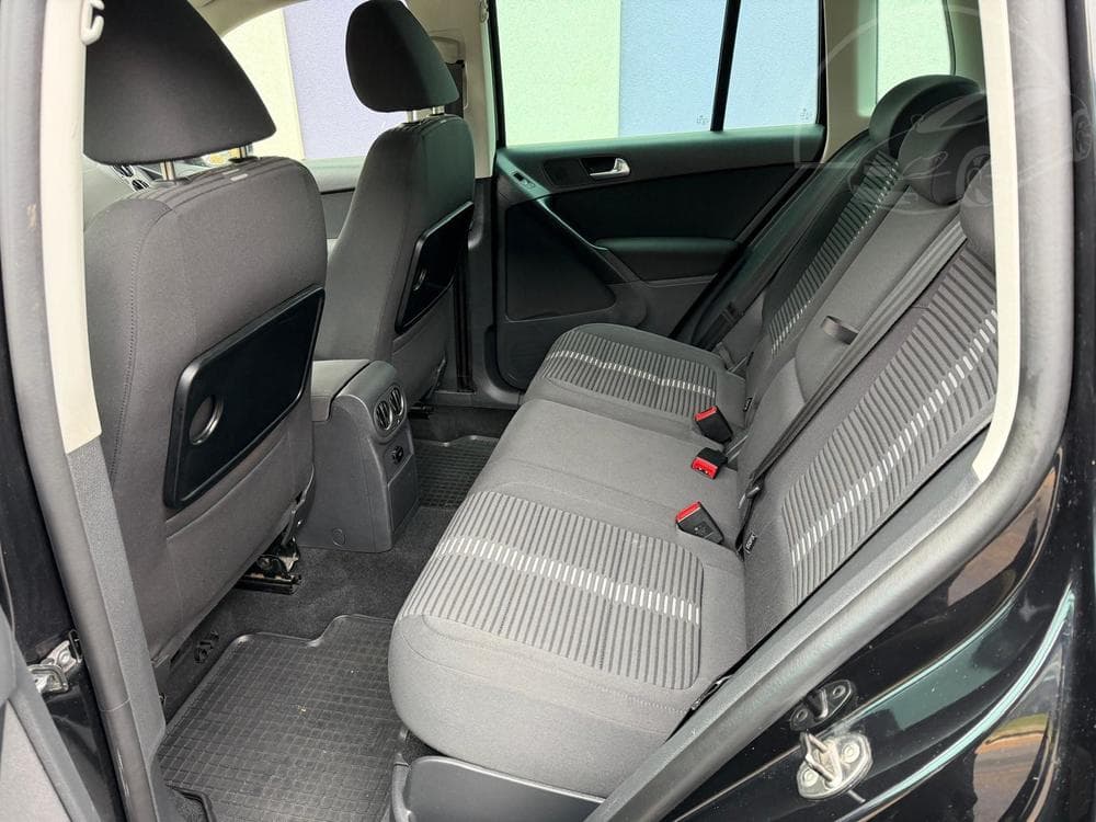 2010 Volkswagen TIGUAN - 14