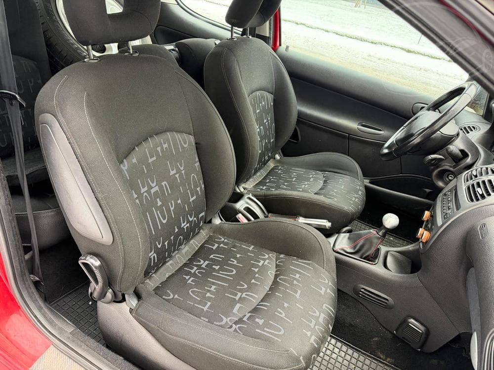 2003 Peugeot 206 - 17