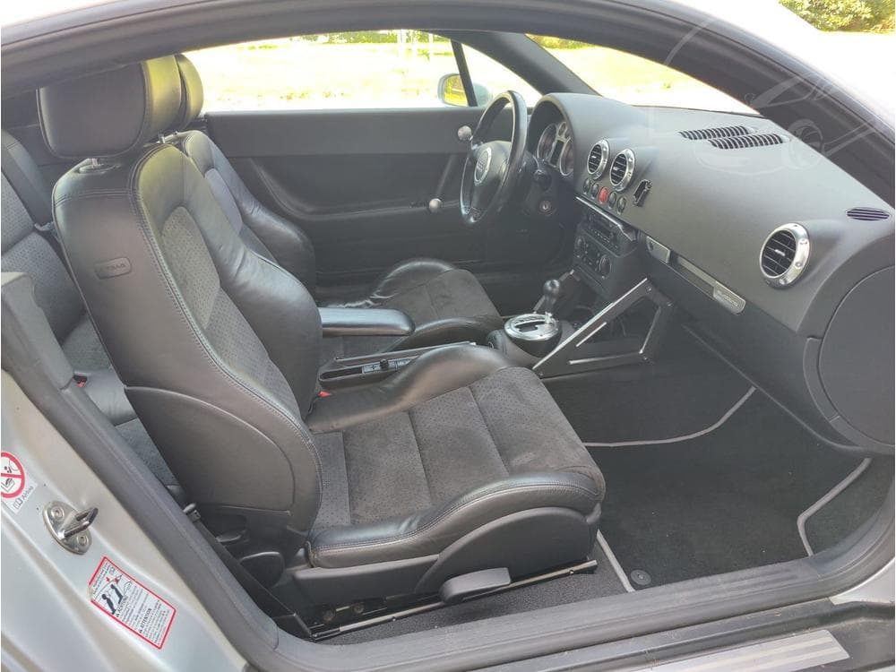 2003 Audi TT - 18