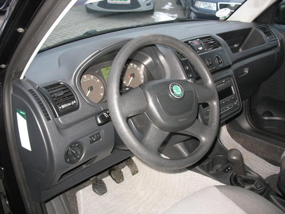 2011 Škoda FABIA - 6