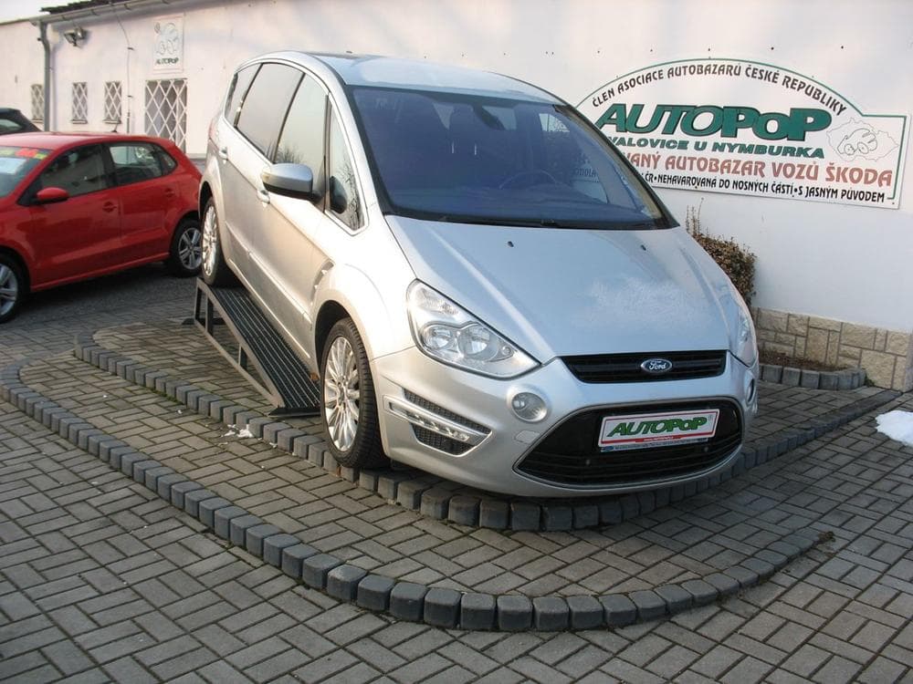 2012 Ford S-MAX - 2