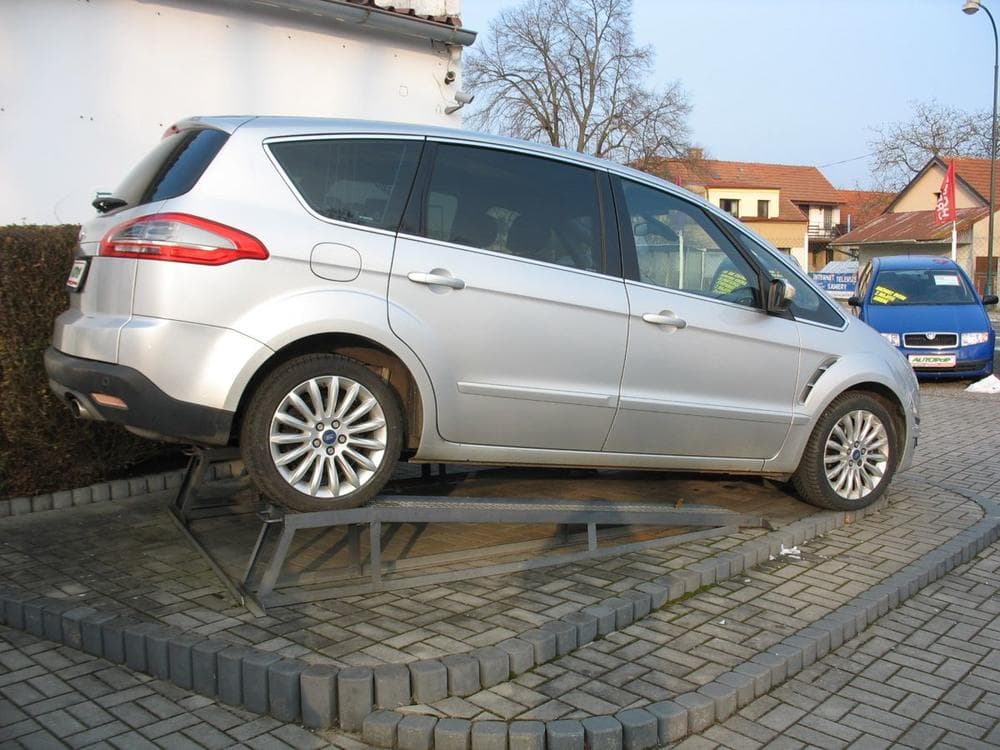 2012 Ford S-MAX - 3