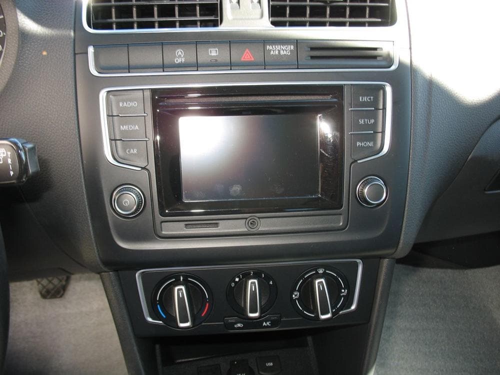 2014 Volkswagen Polo - 9