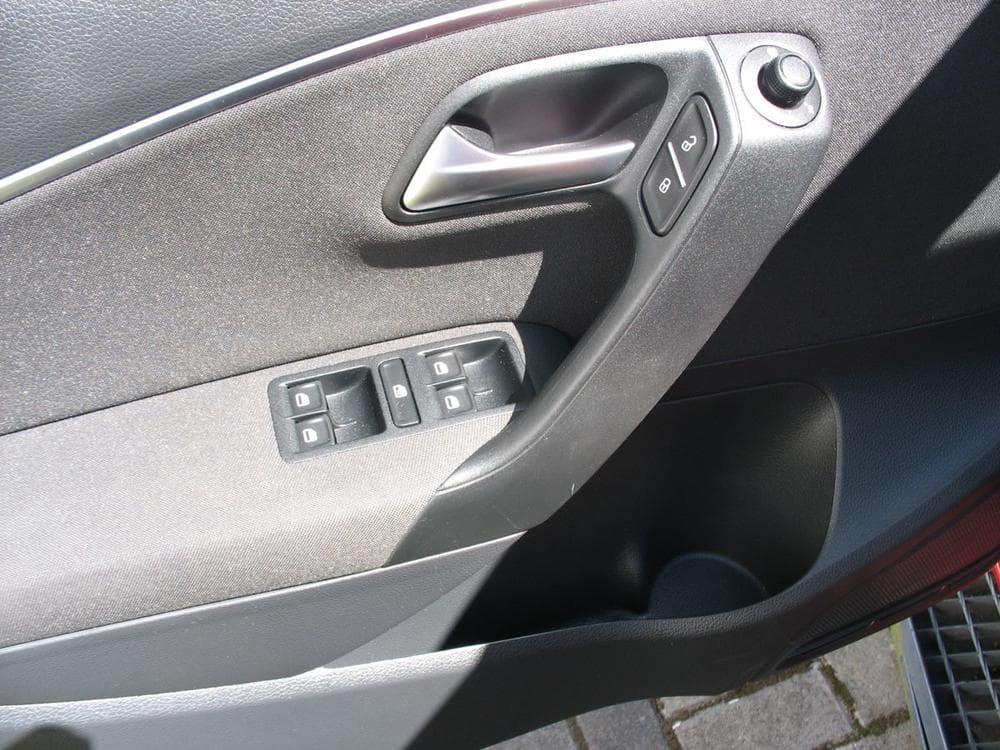 2014 Volkswagen Polo - 10