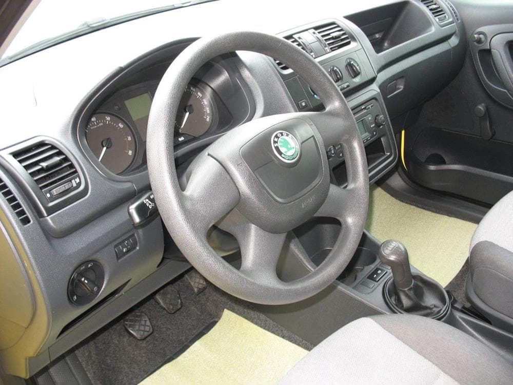 2011 Škoda FABIA - 6