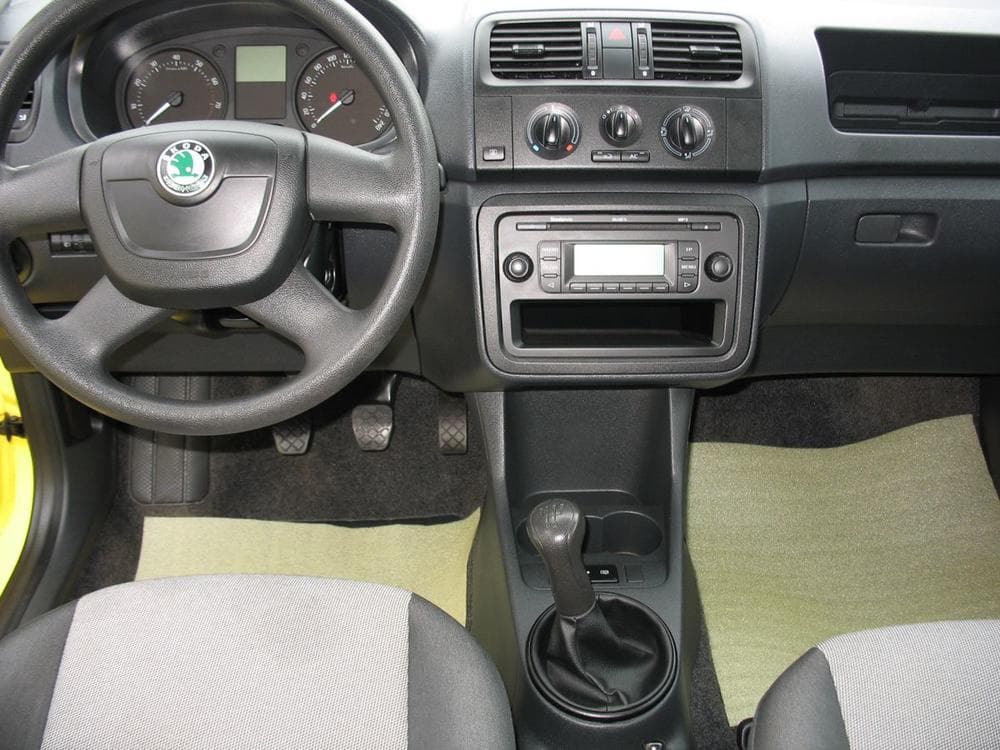 2011 Škoda FABIA - 8