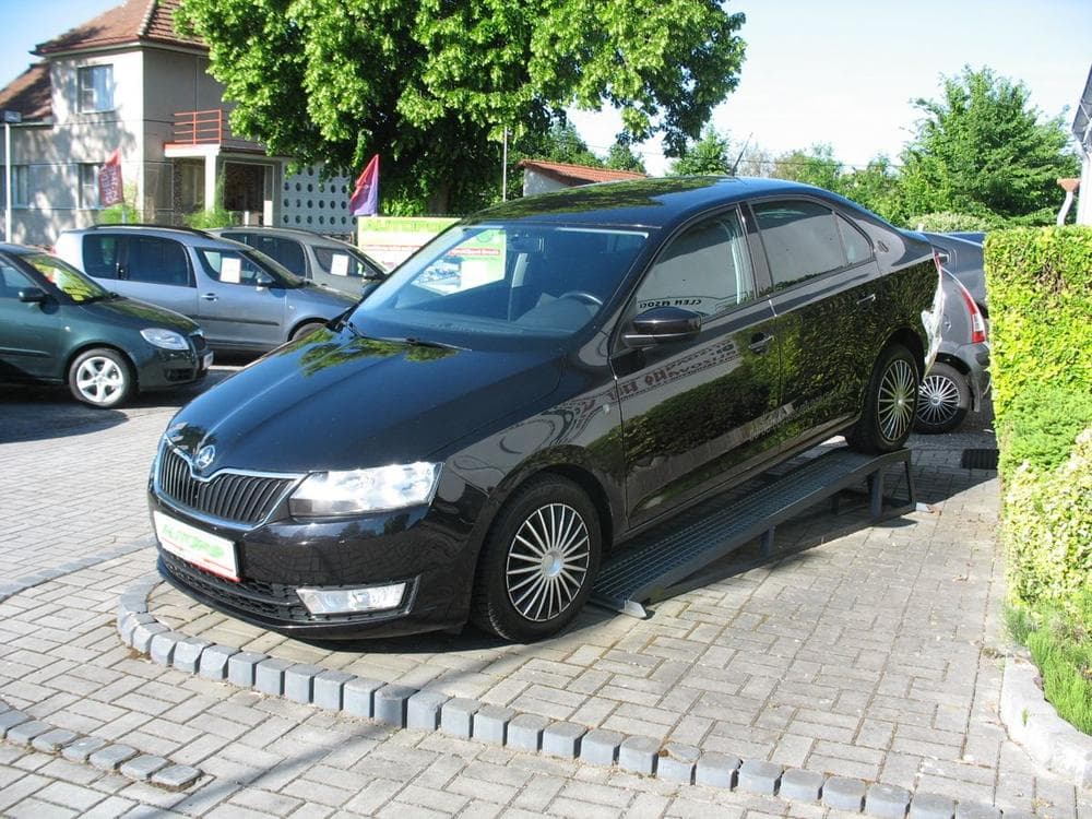 2013 Škoda RAPID - 9