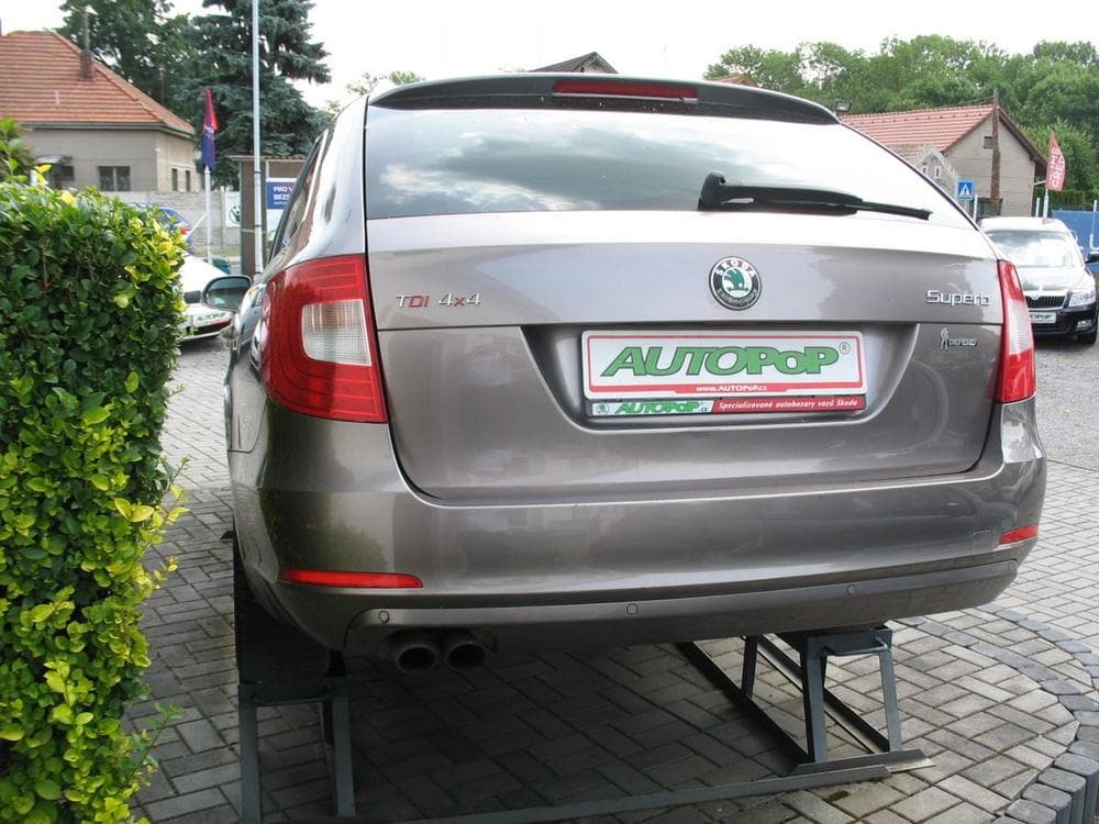 2010 Škoda SUPERB - 4