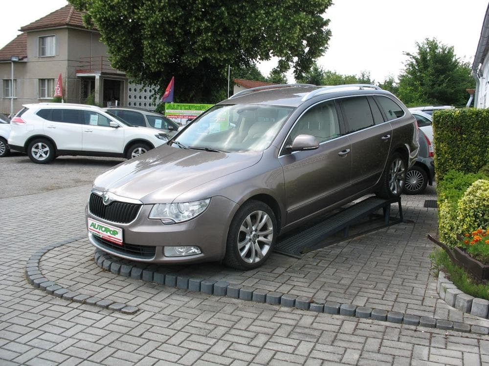 2010 Škoda SUPERB - 5