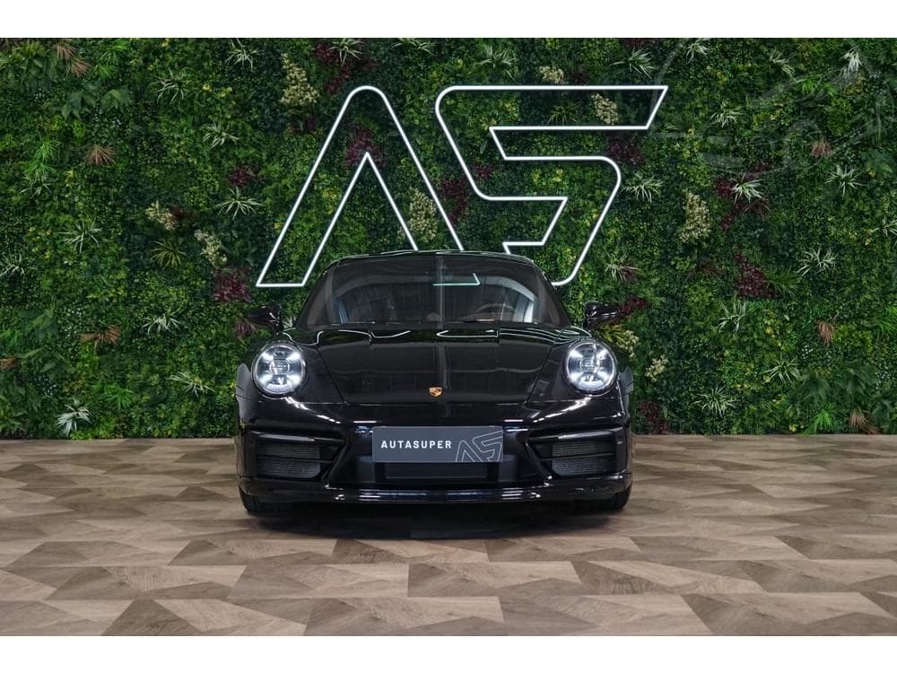 2020 Porsche 911 - 4