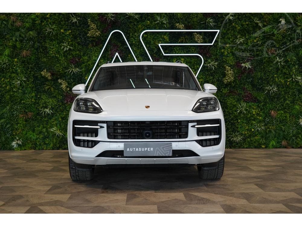 2025 Porsche CAYENNE - 3