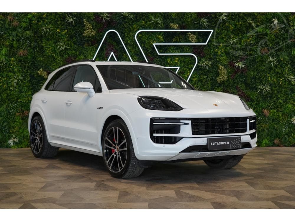 2025 Porsche CAYENNE - 5