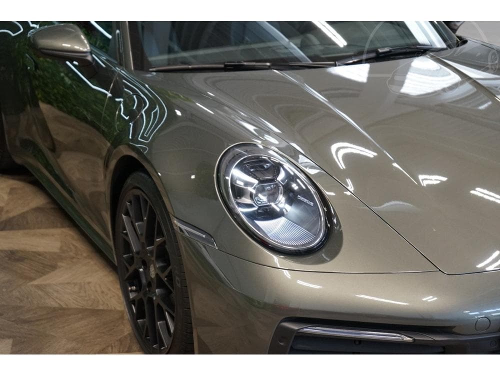 2021 Porsche 911 - 13
