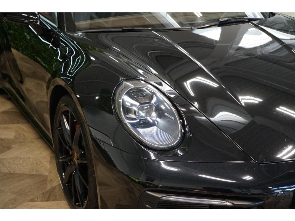 2020 Porsche 911 - 10
