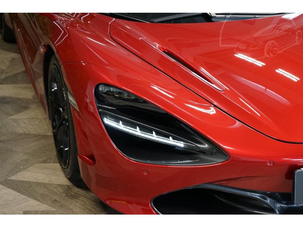 2020 McLaren 720S - 17