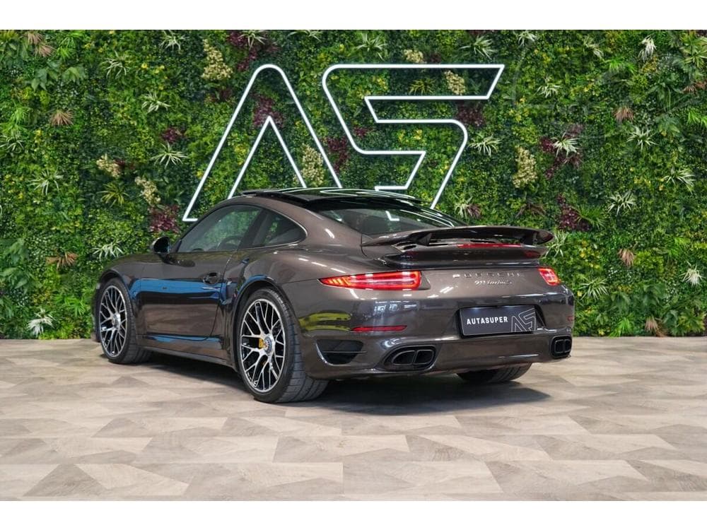 2015 Porsche 911 - 13