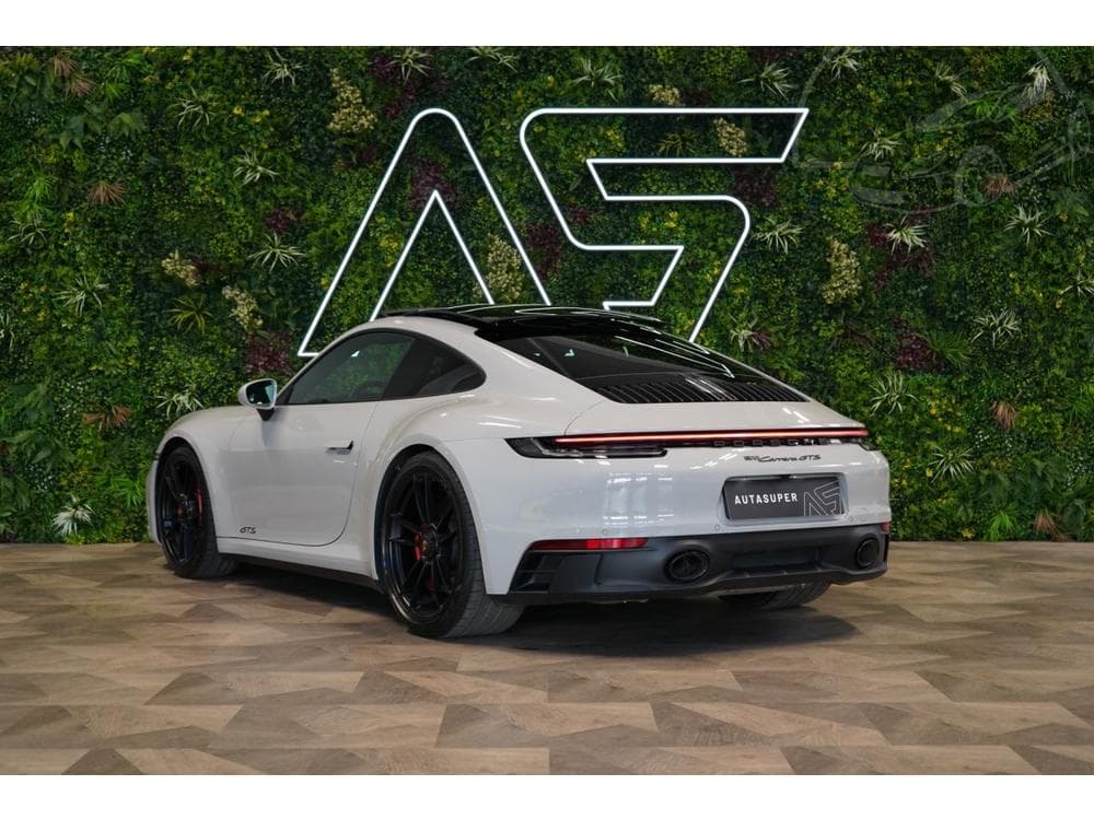 2024 Porsche 911 - 9
