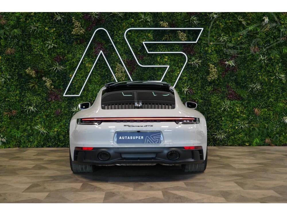 2024 Porsche 911 - 11
