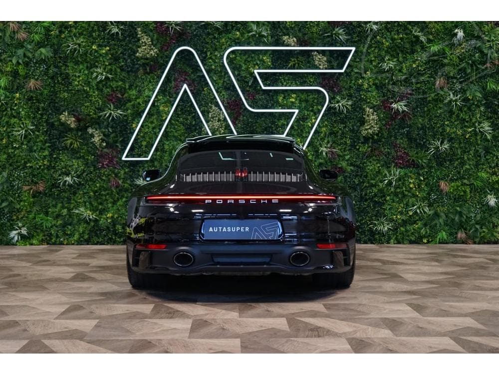2020 Porsche 911 - 19