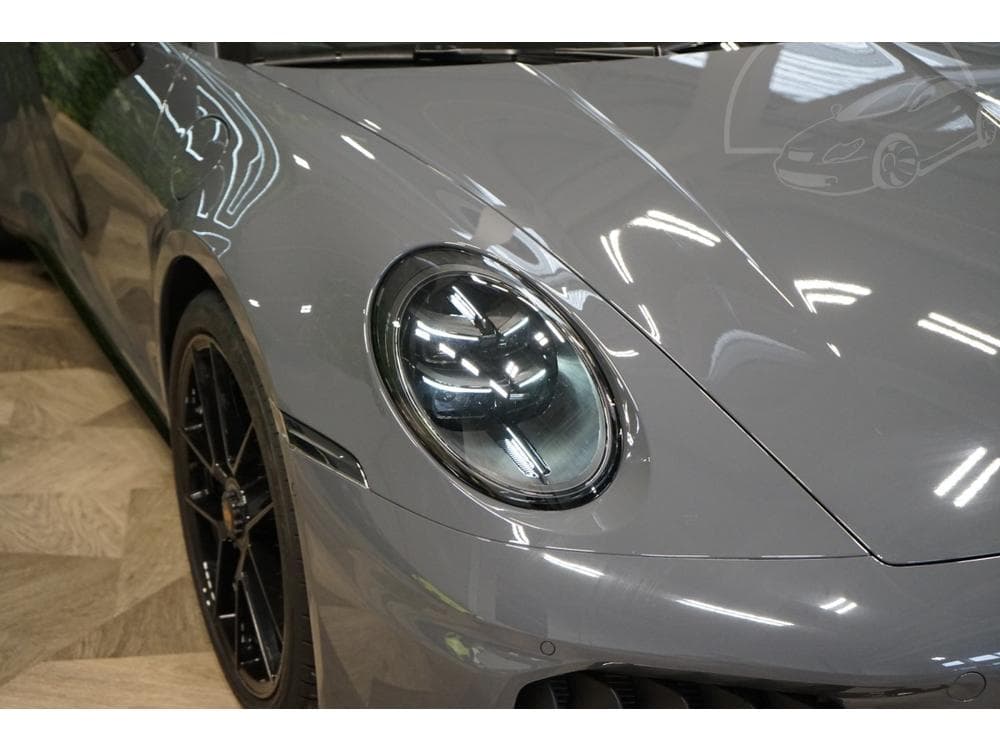 2025 Porsche 911 - 29