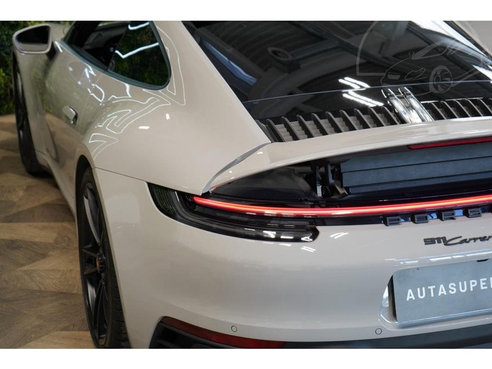 2024 Porsche 911 - 15