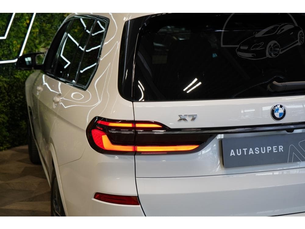 2024 BMW X7 - 15