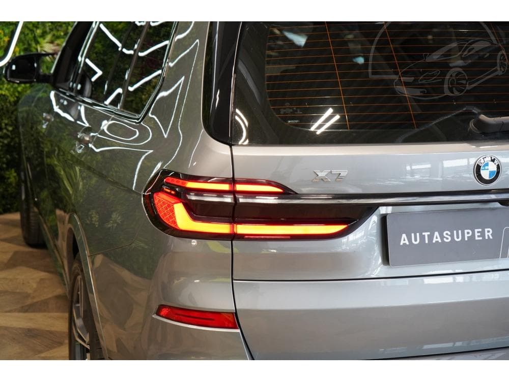 2024 BMW X7 - 15
