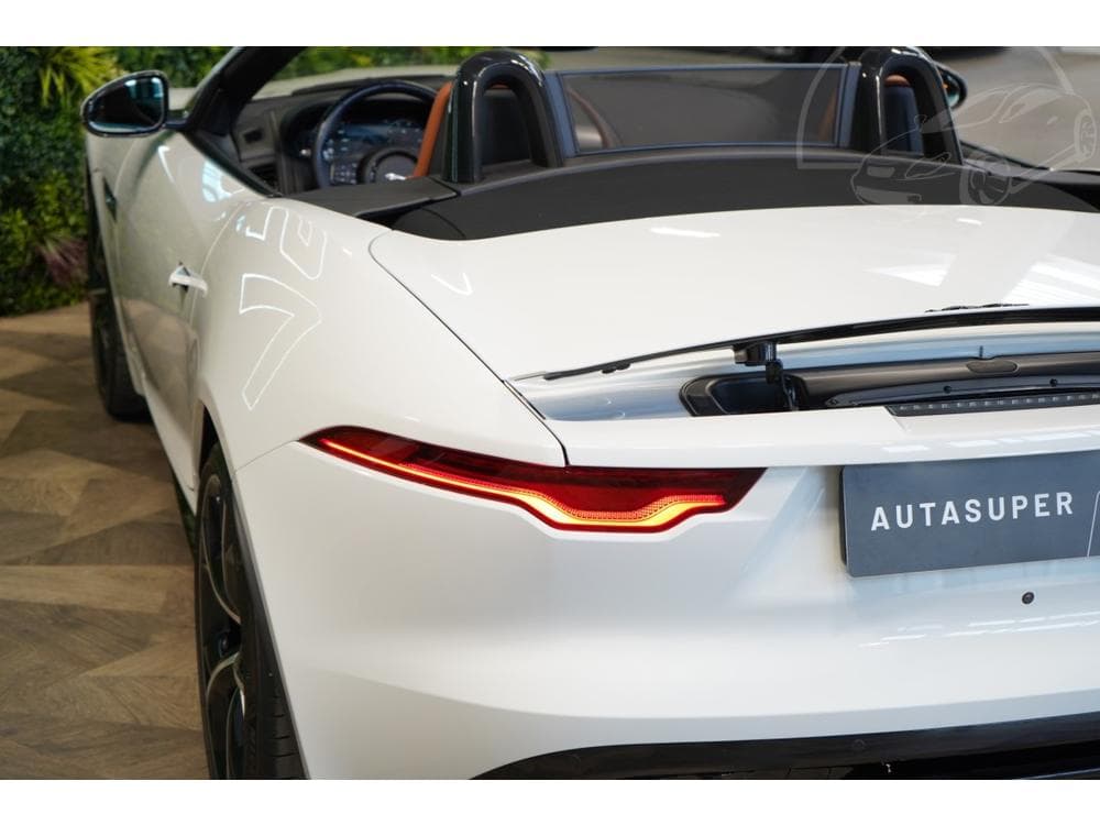 2020 Jaguar F-TYPE - 15
