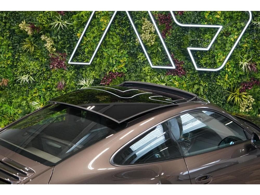 2015 Porsche 911 - 25