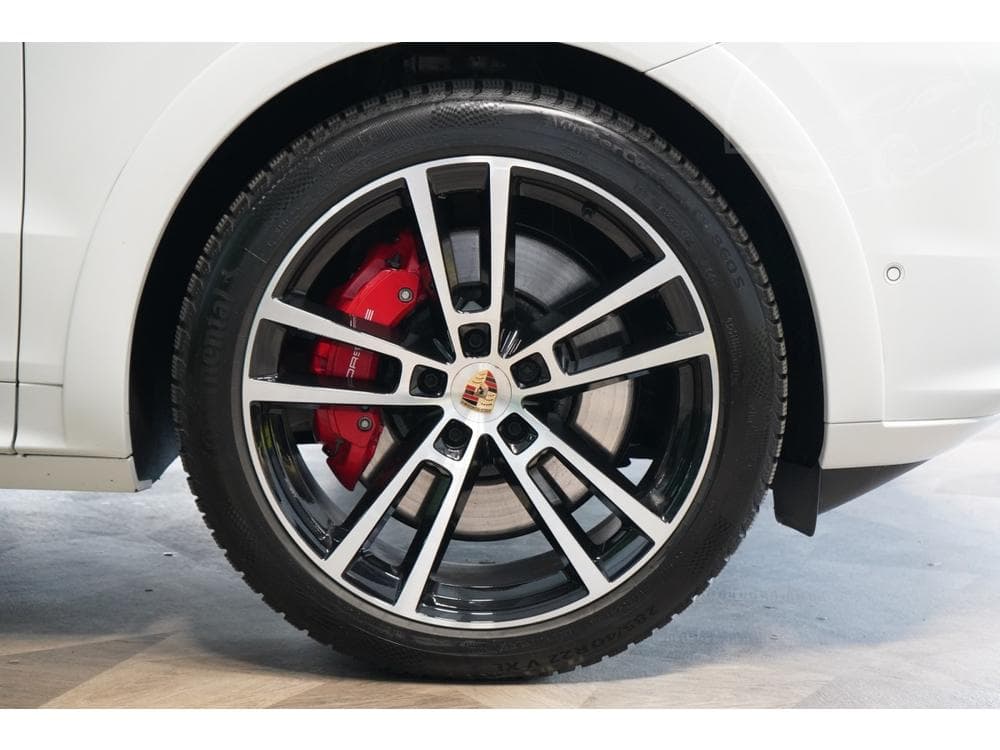 2025 Porsche CAYENNE - 17
