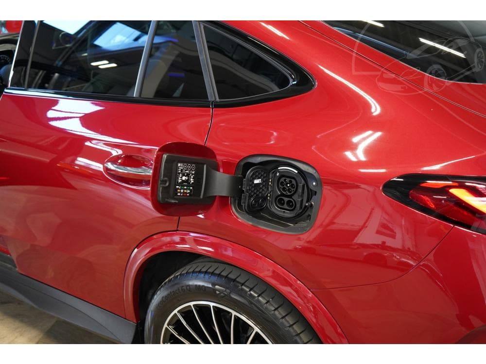 2025 Mercedes-Benz GLC - 17